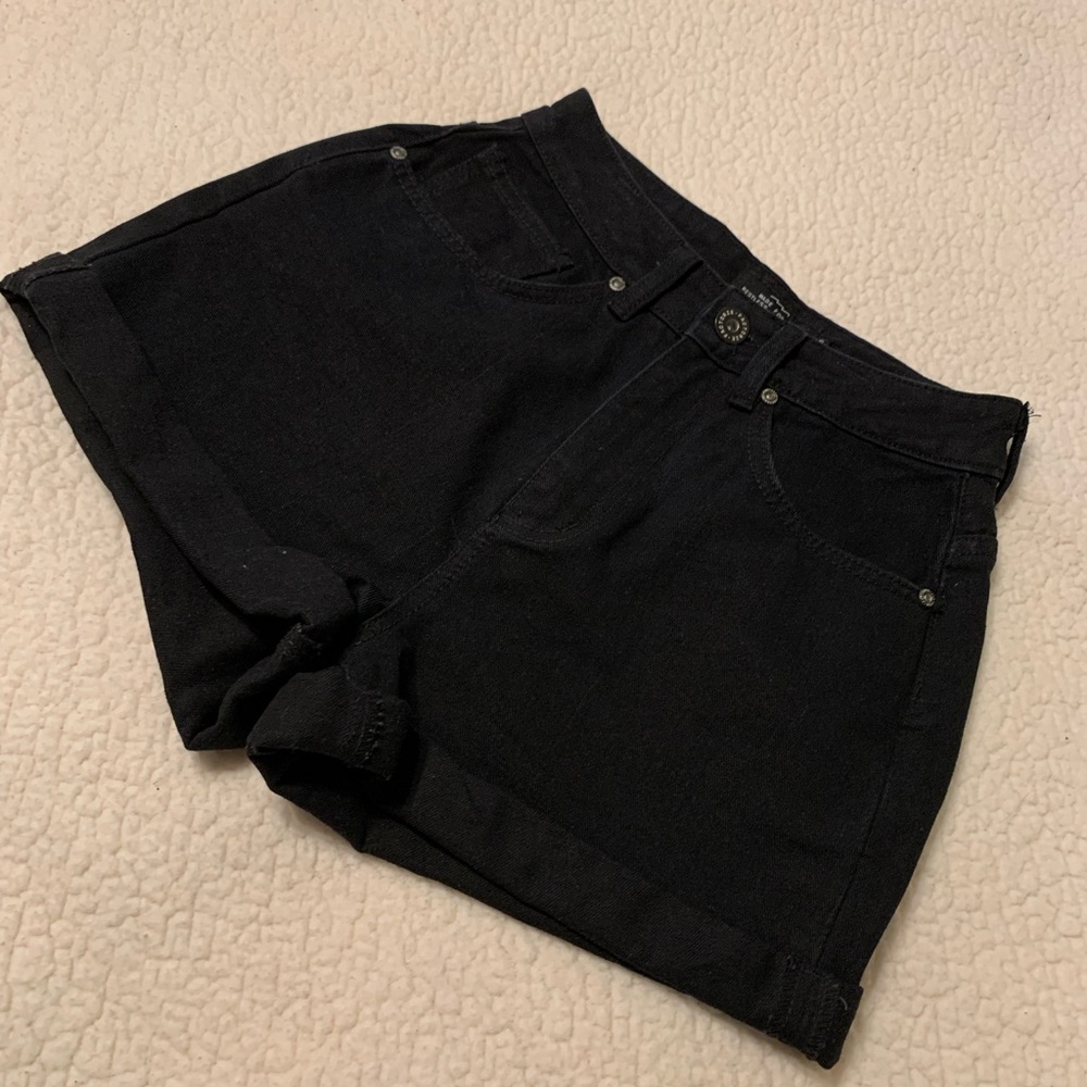 New all black high waisted jean shorts!